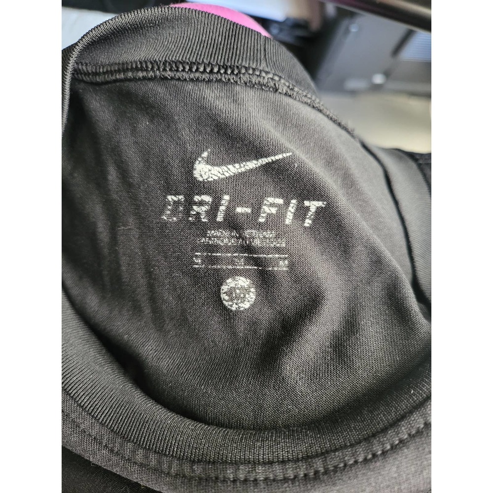 Nike Dri-Fit Black and Gray Short Sleeve Shirt - Medium - Picture 2 of 2